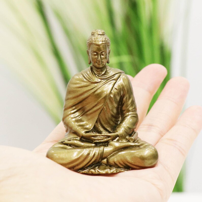 Seated Sakyamuni Buddha Statue: Pure Brass Home Altar Ornament