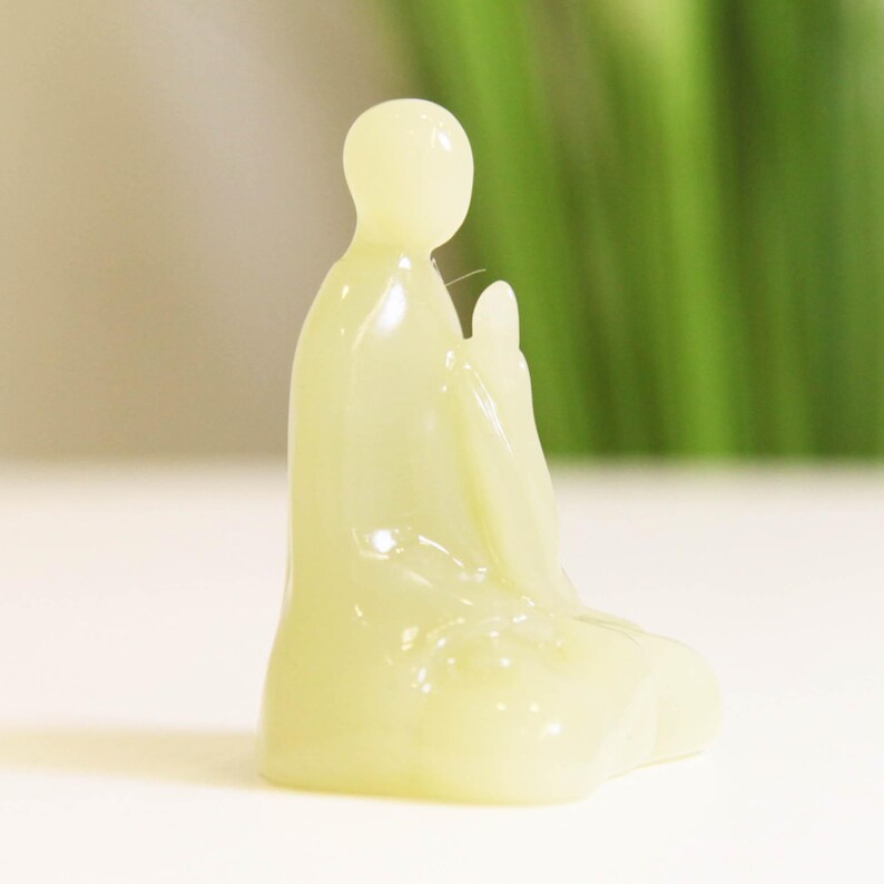 Jade Buddha Statue, Resin Base, Home Living Room Desktop Ornaments, Chinese Zen Porch Study Room Decoration, Housewarming Gift