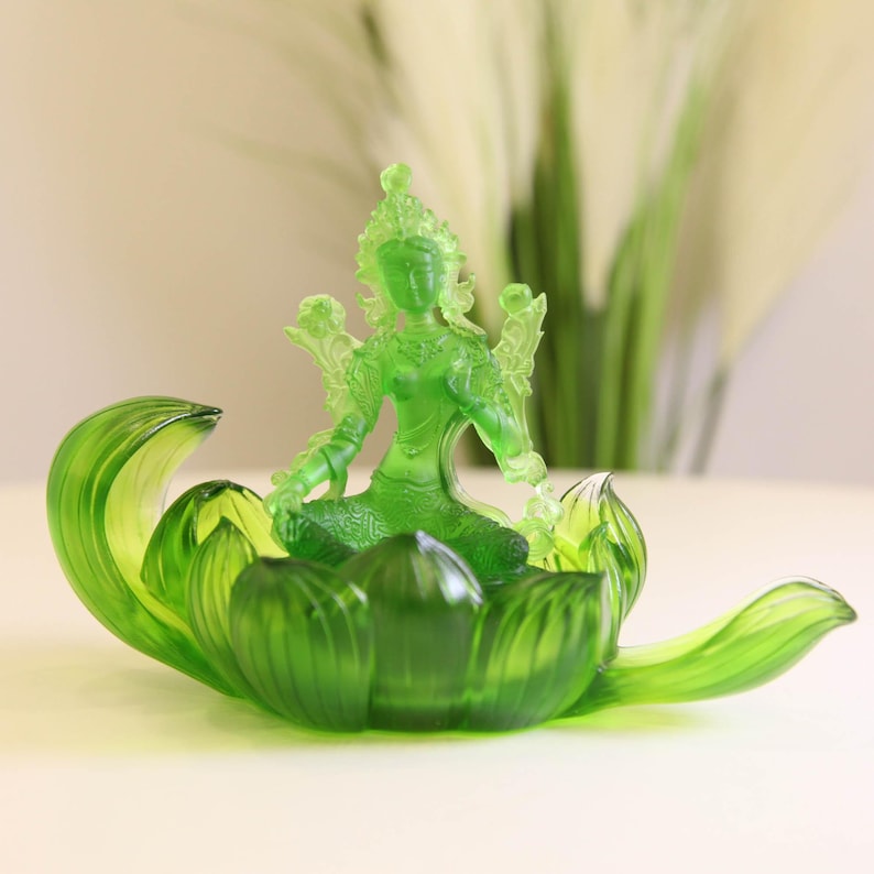 Green Tara Buddha Statue: Liuli Lotus Zen Ornament