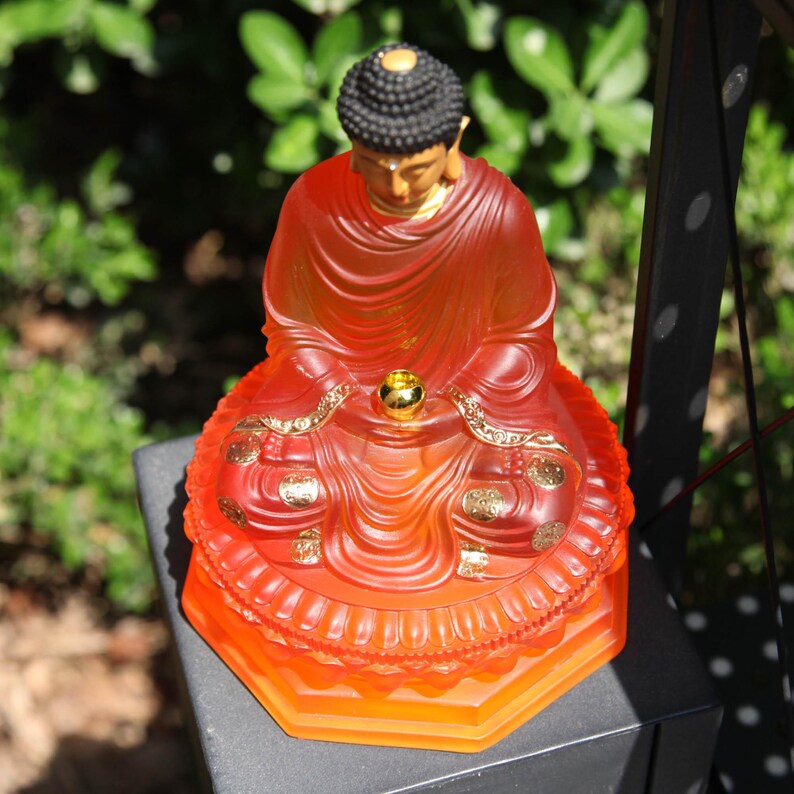 Resin Sakyamuni Buddha Sakyamuni Buddha, Auspicious Offering Crafts, Ornaments, Lingshan Tathagata Buddha Statue