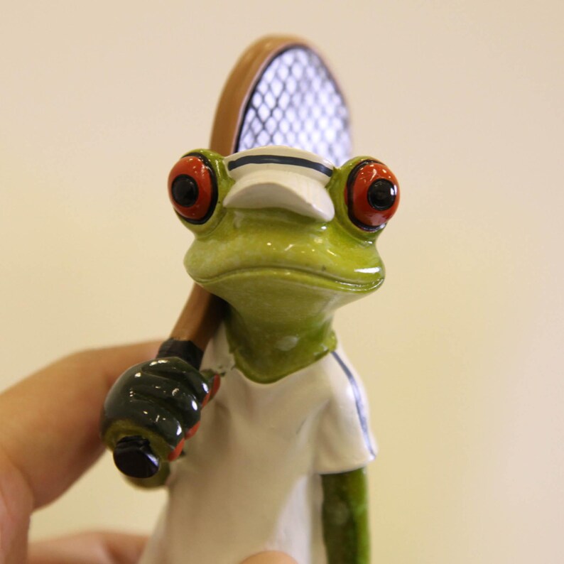 Tennis Frog Statue - Nordic Style Resin Sculpture for Home & Garden Decor