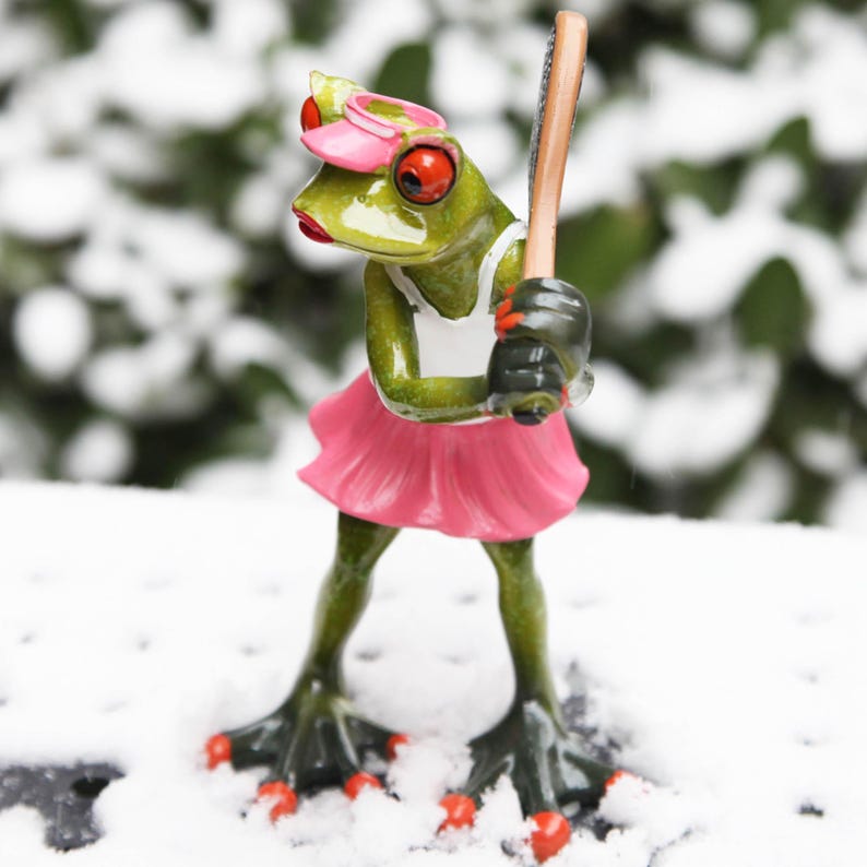 Tennis Frog Statue - Nordic Style Resin Sculpture for Home & Garden Decor