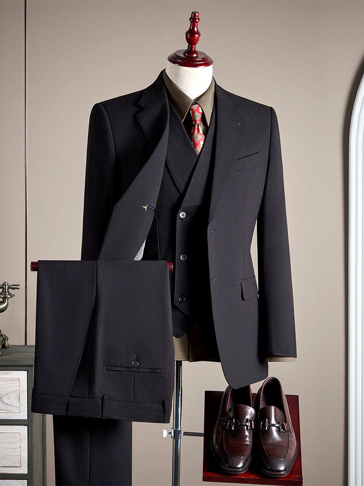 Men's Lightweight Business Blazer and Pants Set Casual Suit Outfit in Black - product view