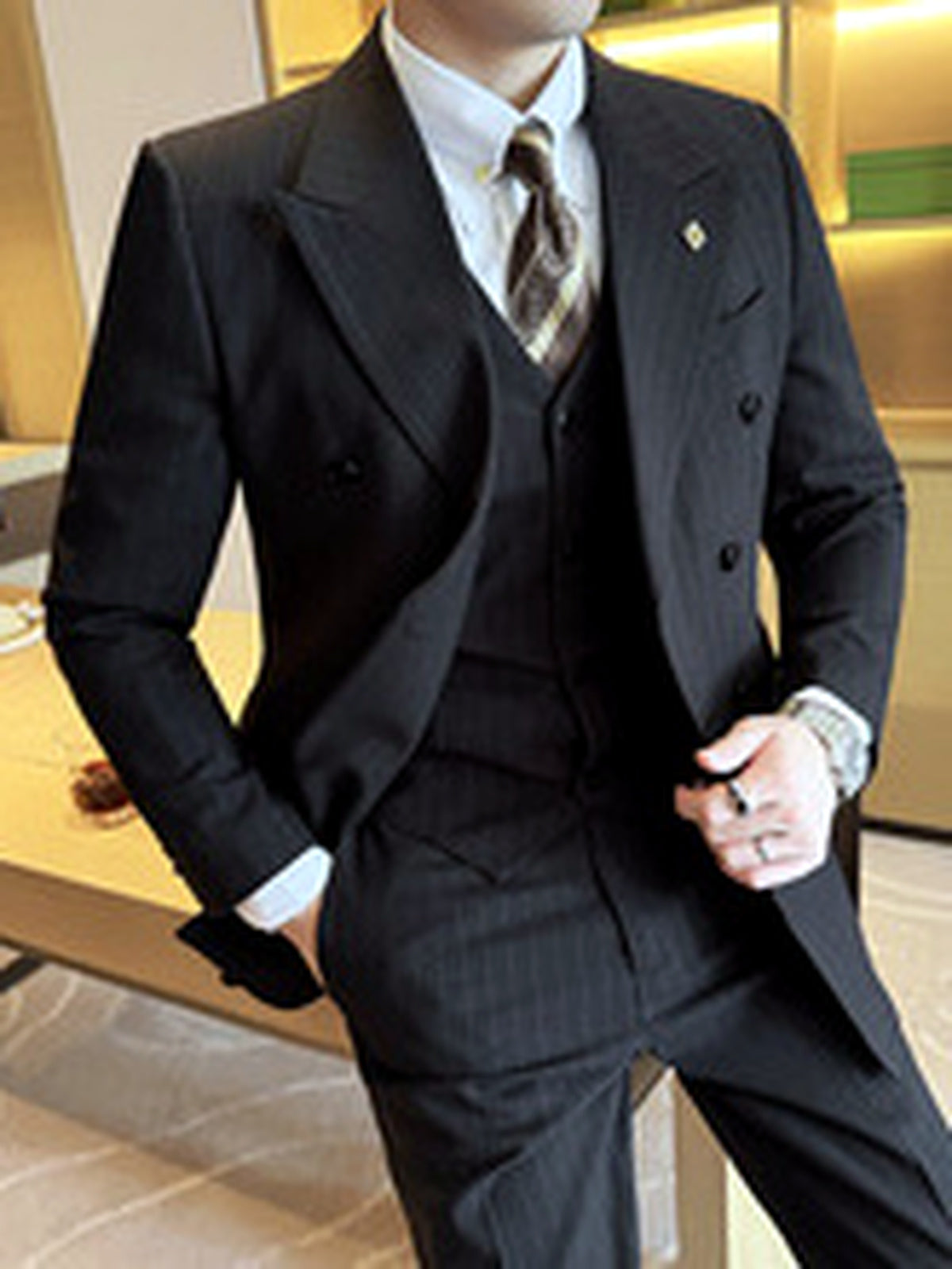Men's Lightweight Business Blazer and Pants Set Casual Suit Outfit - product detail view 1