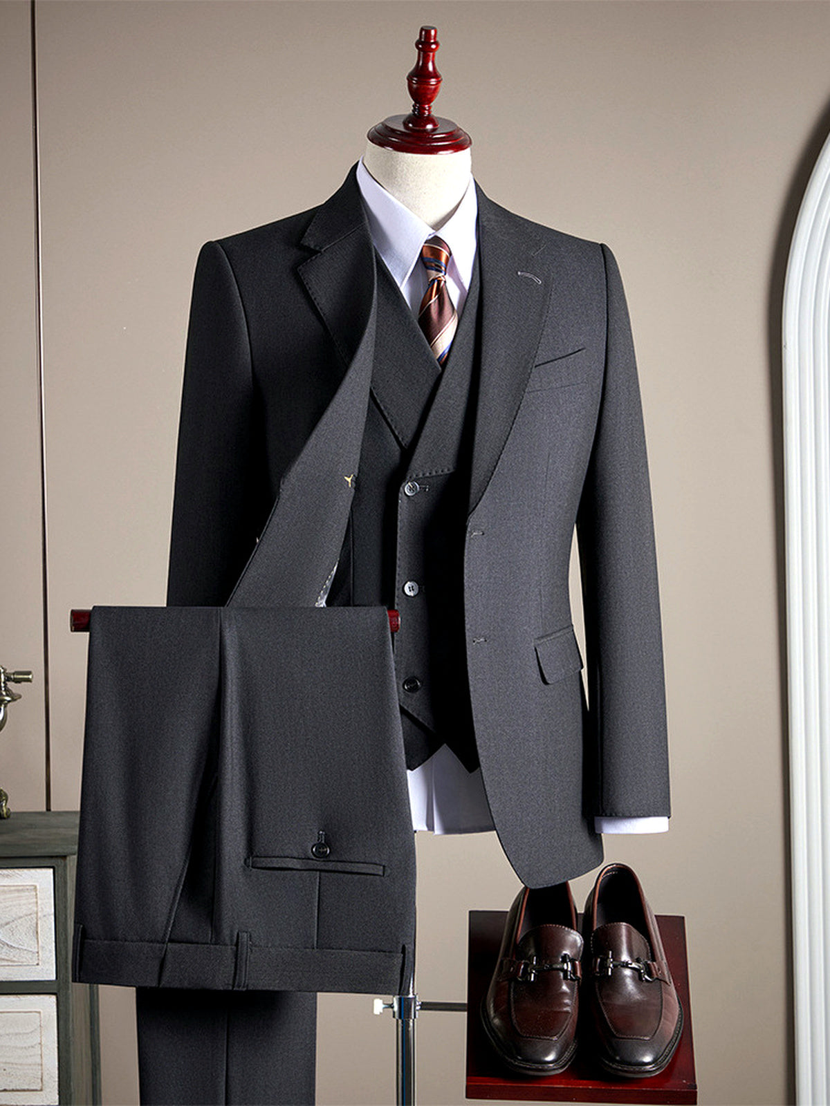 Men's Lightweight Business Blazer and Pants Set Casual Suit Outfit in Dark Gray - product view