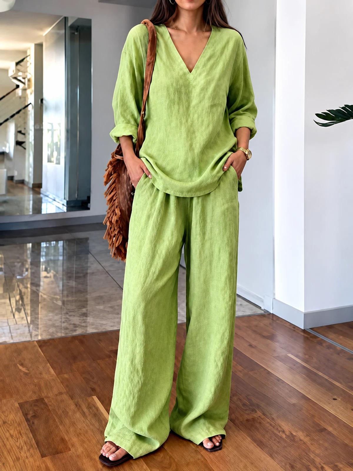 Women's Elastic Waist Wide Leg Pants Loose Casual Trousers in Green - product view