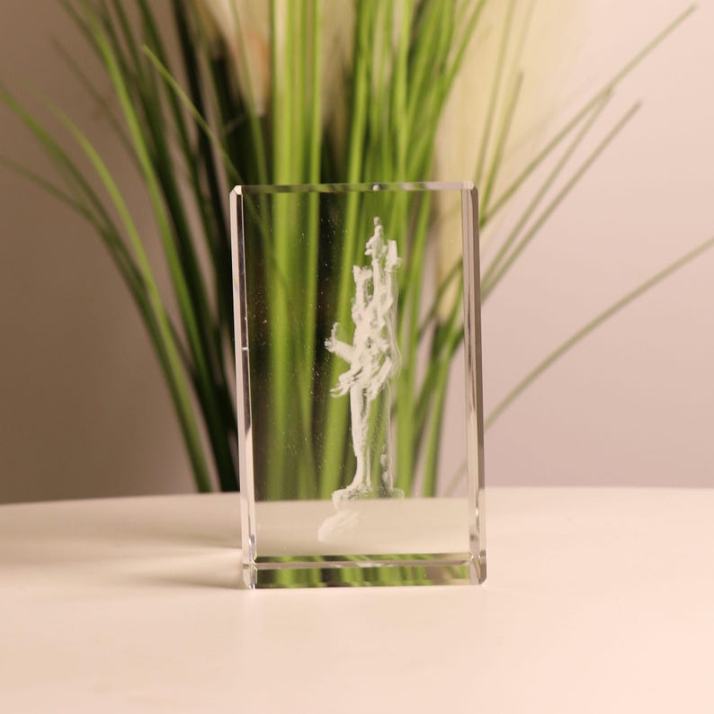 Glass Guanyin Statue: 3D Laser Carved Buddhist Ornament