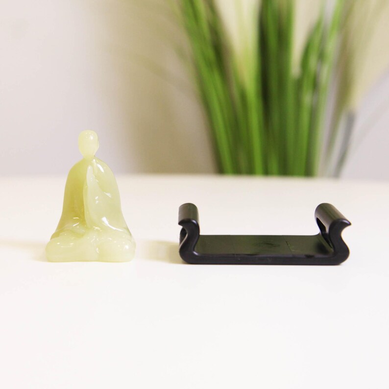 Jade Buddha Statue, Resin Base, Home Living Room Desktop Ornaments, Chinese Zen Porch Study Room Decoration, Housewarming Gift