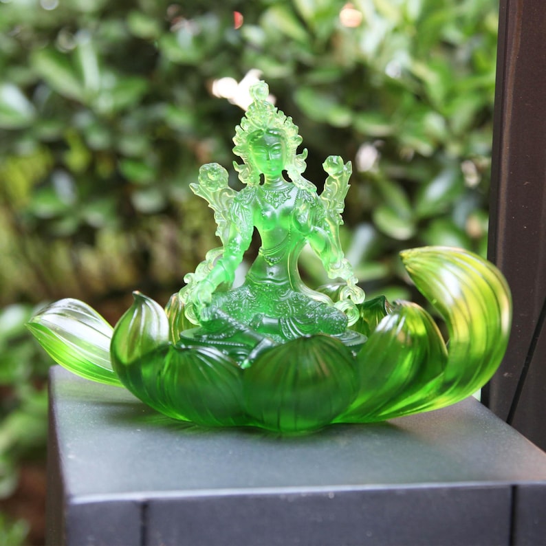 Green Tara Buddha Statue: Liuli Lotus Zen Ornament