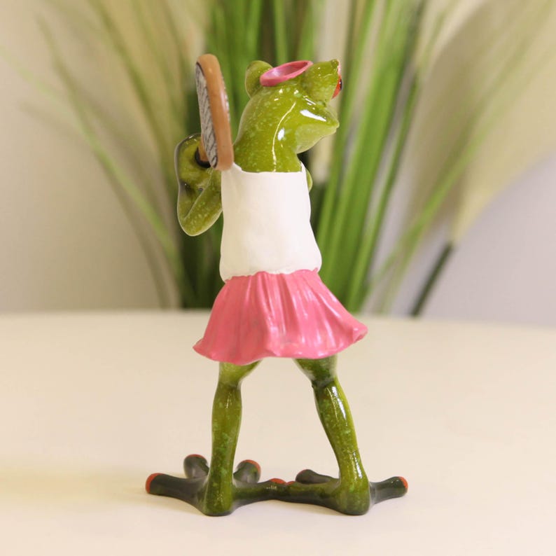 Tennis Frog Statue - Nordic Style Resin Sculpture for Home & Garden Decor