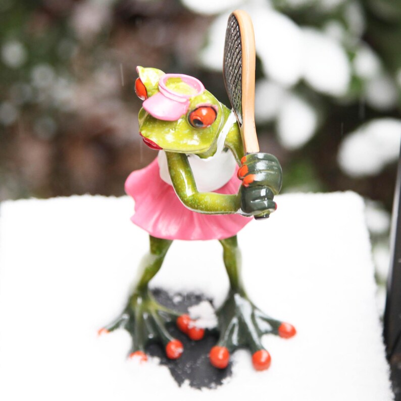 Tennis Frog Statue - Nordic Style Resin Sculpture for Home & Garden Decor